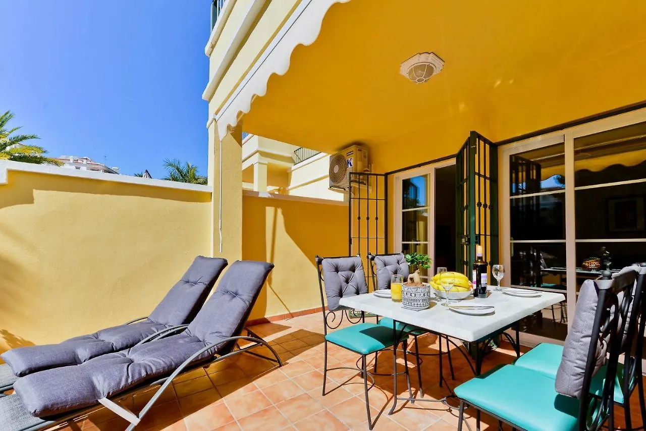 Refurbished 2-Bed Apartment Burriana Beach. Nerja 0*,  Spanje